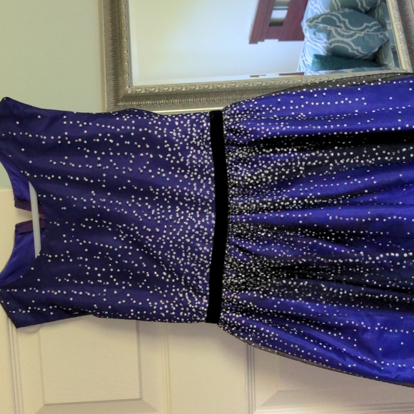 Formal dress - Picture 4 of 6